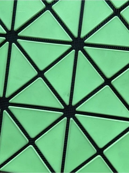 BAO BAO ISSEY MIYAKE Green Lucent Tote Bag - Picture 4 of 16